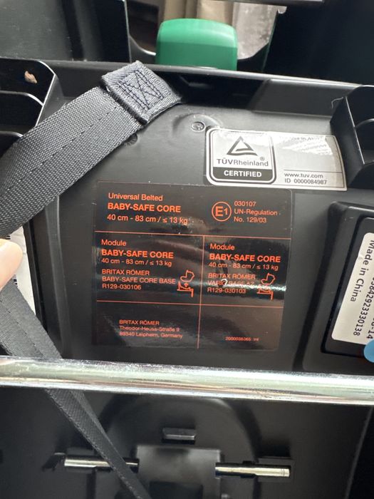 Автокрісло Britax Romer Baby Safe Core