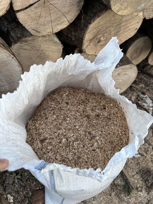 Мешок опилок , опилки , тирса .