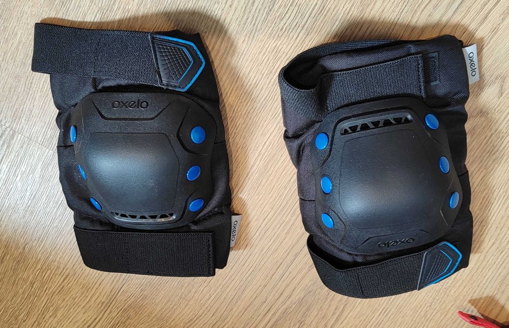 ROLKI ROLLERBLADE rozmiar 39, zestaw ochraniaczy i kask