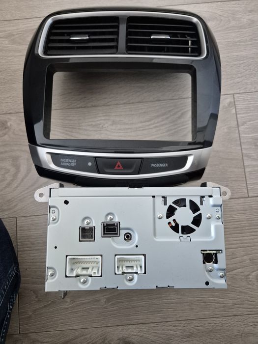 Radio dotykowe mitsubishi asx