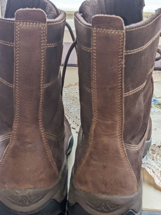 Продам чоботи 43 р