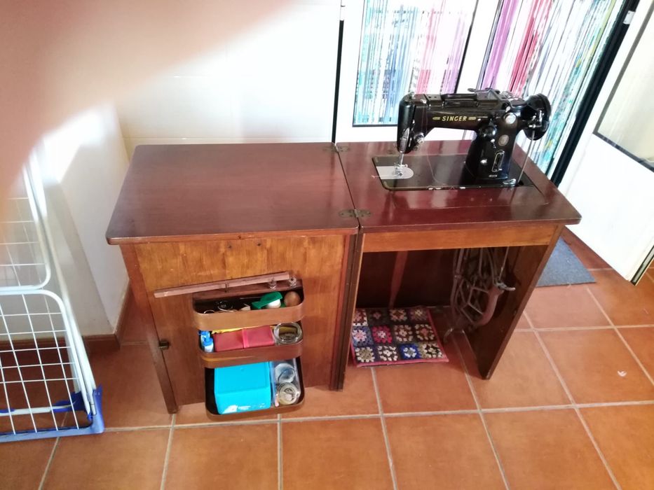 Maquina de costura Singer