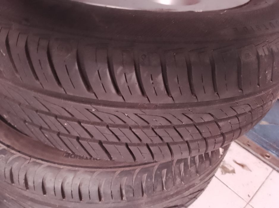 Vendo jantes Alfa Romeo e pneus