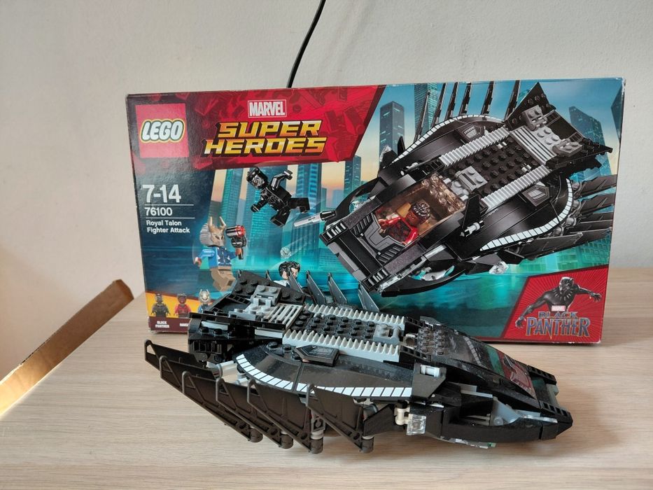 Lego 76100 atak myśliwca Royal Talon Fighter
