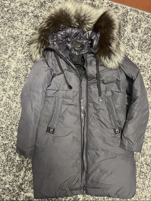 Продам зимовий пуховик в гарному стані