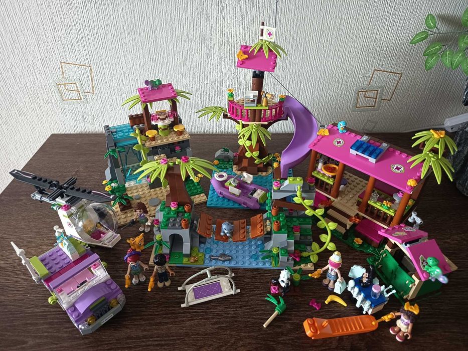 Б/В Конструктор Lego Friends