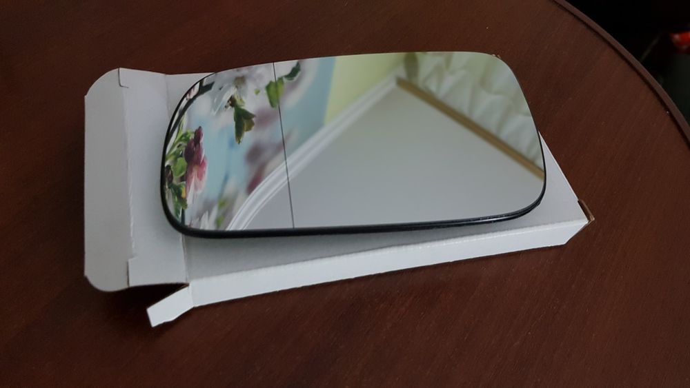 Зеркальный элемент шкода тур