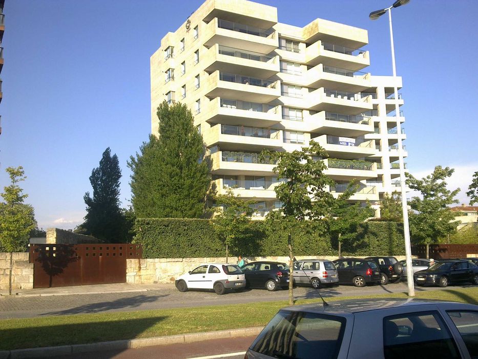 Apartamento T2 no Condomínio Foz Palace C/Piscina