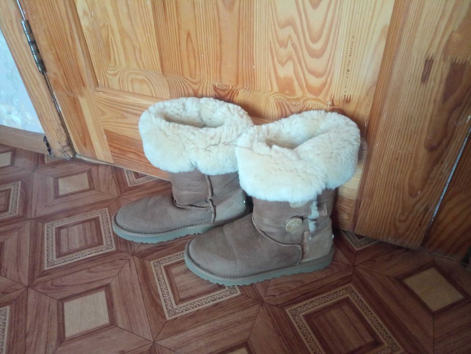 Натуральні уггі, угги, UGG, оригінал, р. 37, є ОБМІН