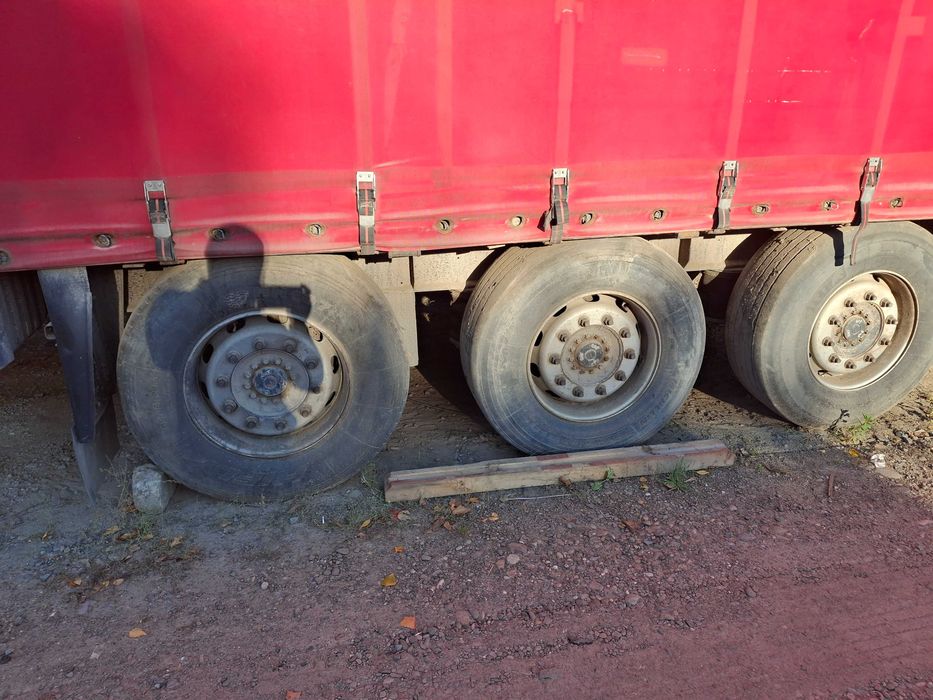 Полуприцеп тентований