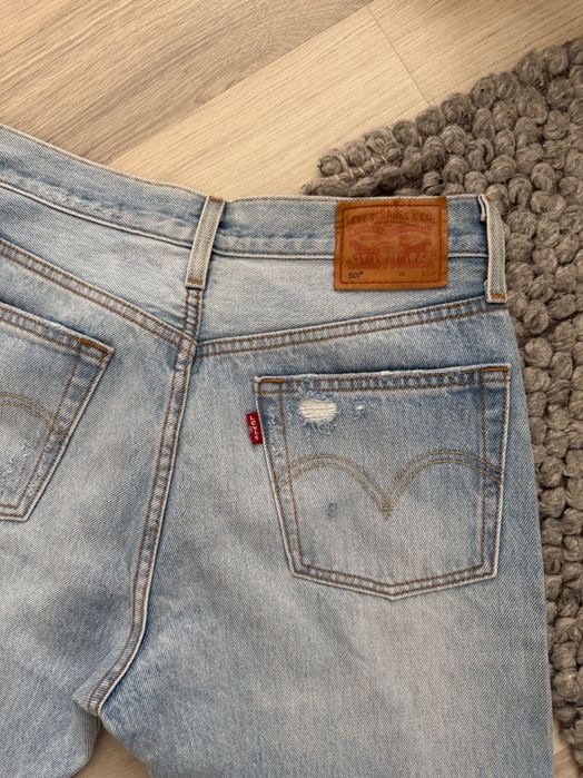 Jeansy Levis 501 jasne