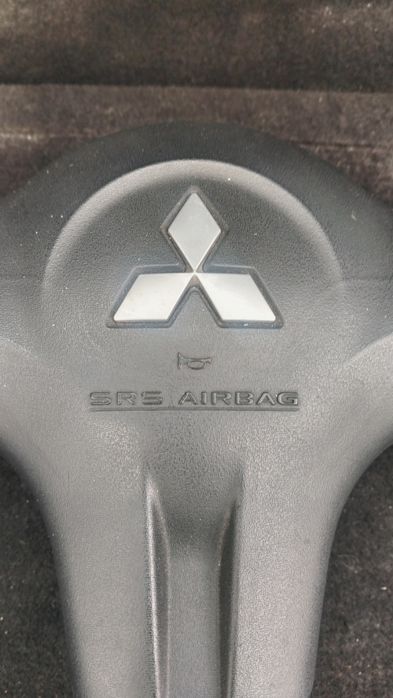 Volante Mitsubishi Colt