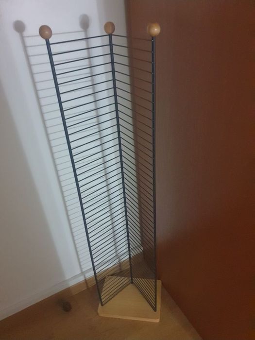Estante para DVD