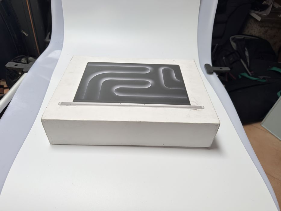 MacBook Pro 14” M3 512gb sem uso.