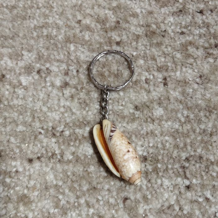 Брелок з ракушкою