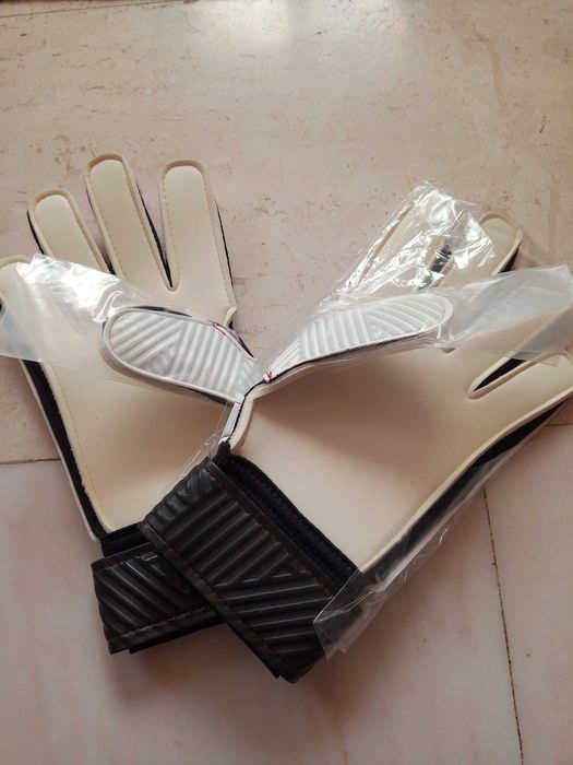 Luvas de guarda redes Kipsta 12 anos por estrear