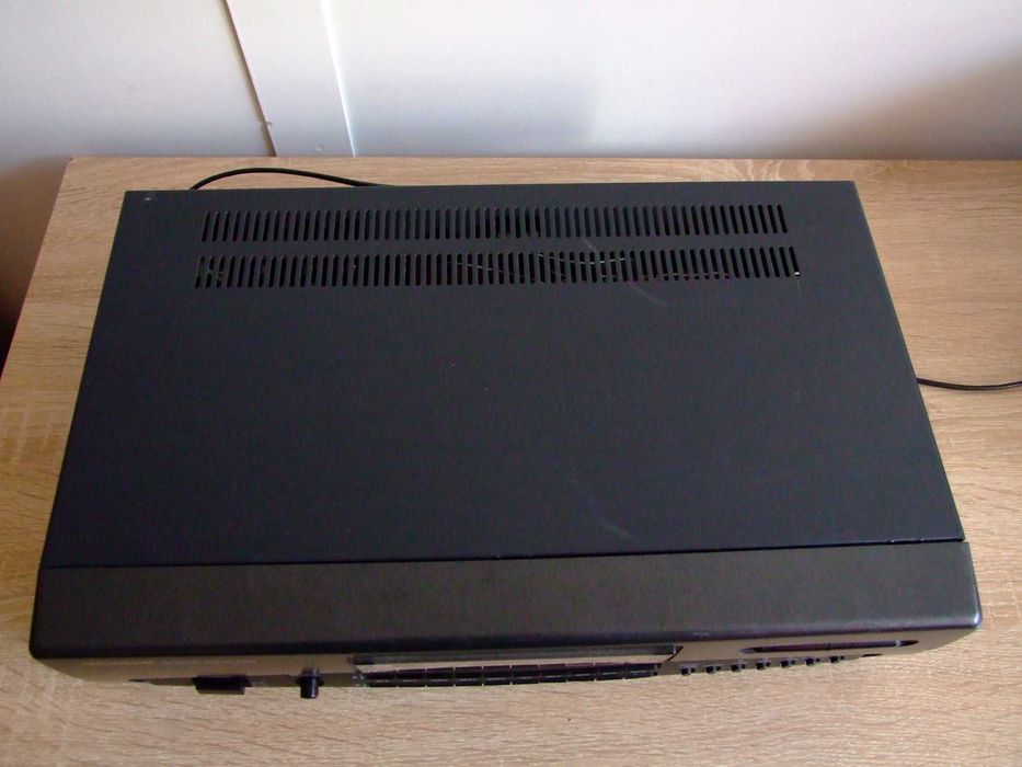 Universum EQ-4035 .