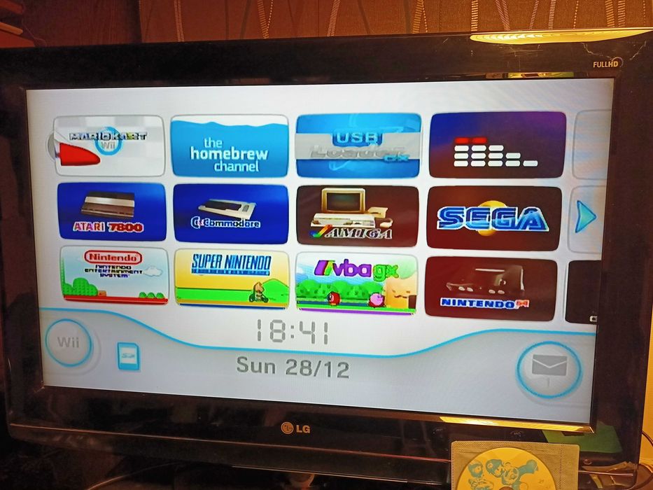 konsola Wii dysk 320GB party rodzinne dance MarioKart przez Internet