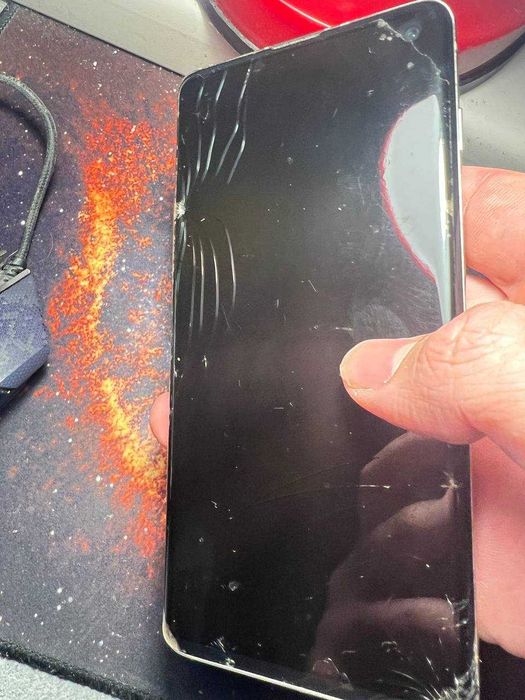 Обміняю samsung s10 8/128