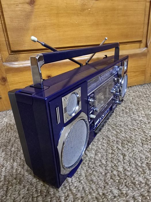 Sanyo m 7900 Магнитола Sanyo mr v 8