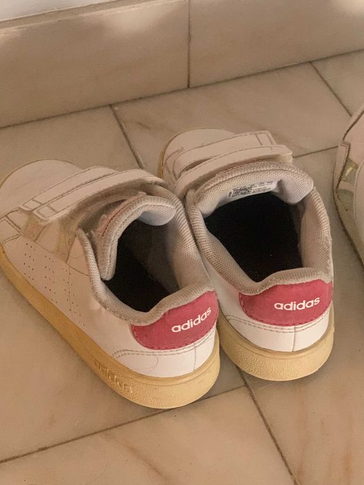 2X pares de sapatilhas Reebok e Adidas (Criança - Nº26 e Nº28)