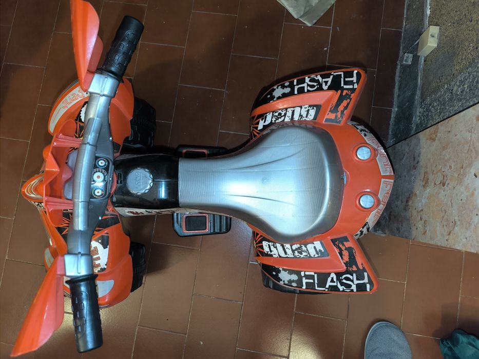 Moto 4 Criança - Como nova