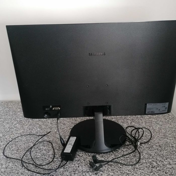 Monitor Samsung 27" Full HD – S27F350FHU – Excelente Estado