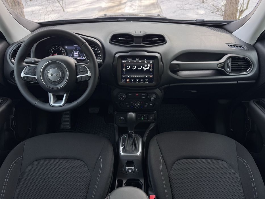 Jeep Renegade Altitude, 2023 року, 1.3 бензин, автомат, 4х4 , 27т.км.