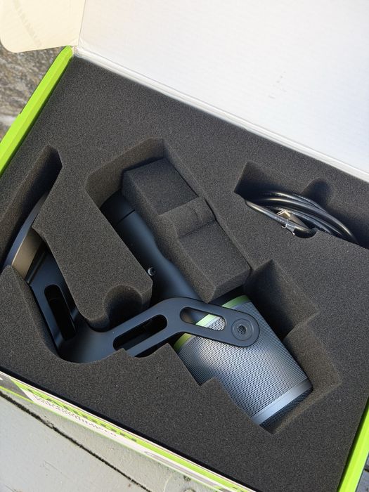 Микрофон Mackie EM-Carbon Element, USB