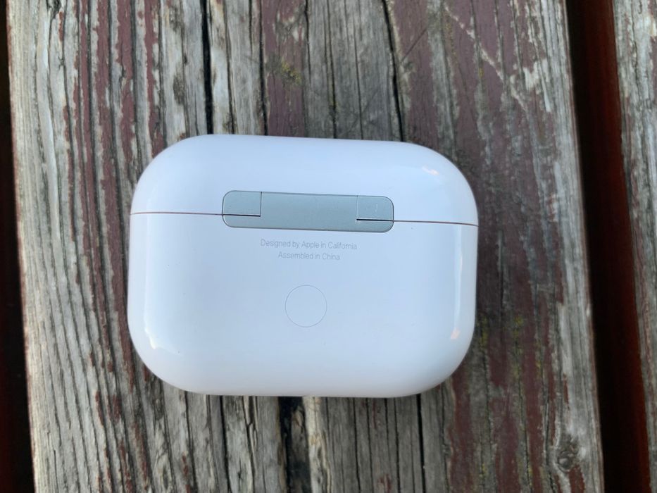 Etui ładujące do AirPods Pro 2