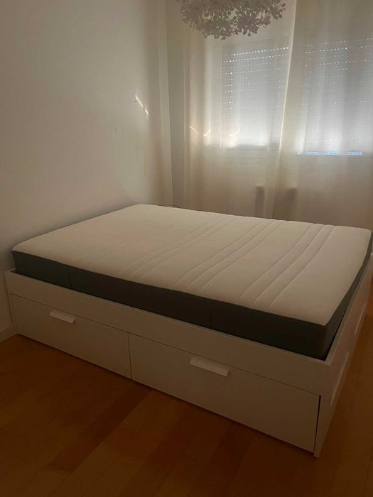 Cama Casal com 4 Gavetas e Colchao