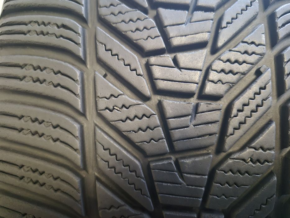225/40R18 Hankook Winter I*cept Evo 3 92V