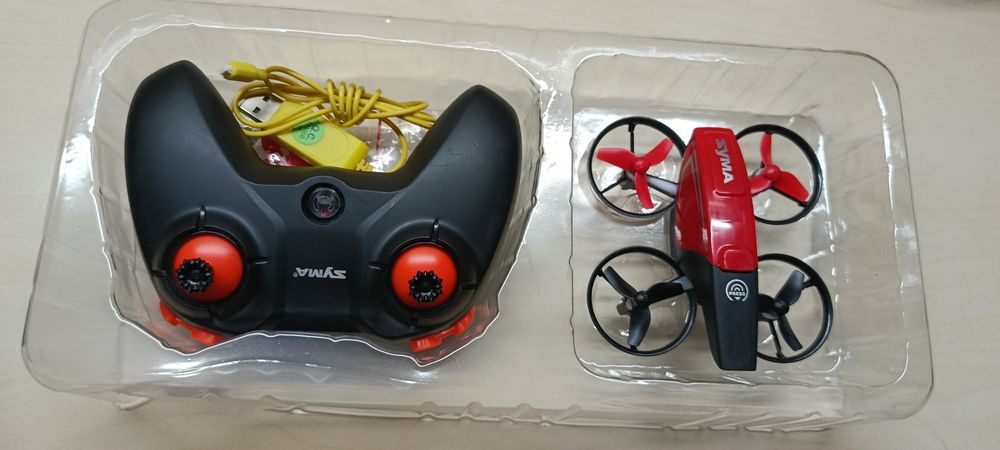 Квадрокоптер з підсвіткою