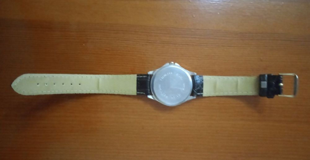 Годинник кварцовий, жіночий