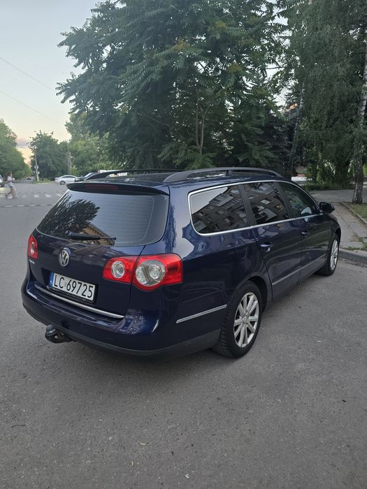 В продаже пасат б6 .