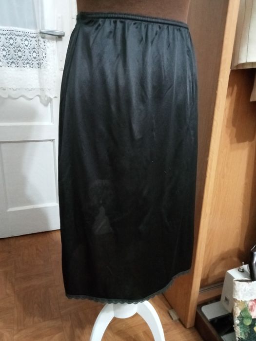 Polhaleczka z koronkowym pęknięciem