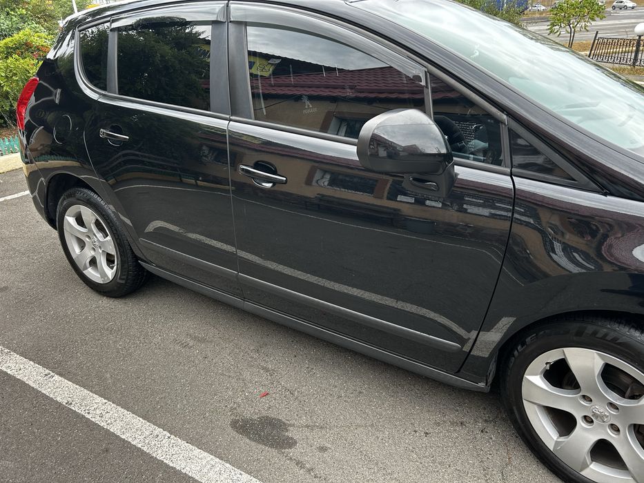 Продам Пежо 3008 1.6 HDI 2011