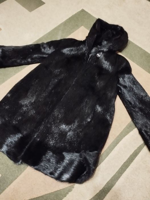 Шуба  з  нутрії нова