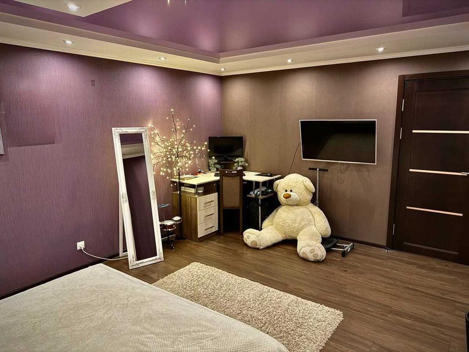 Продаж двоповерхової 3-кімнатної квартири за дуже вигідною ціною.