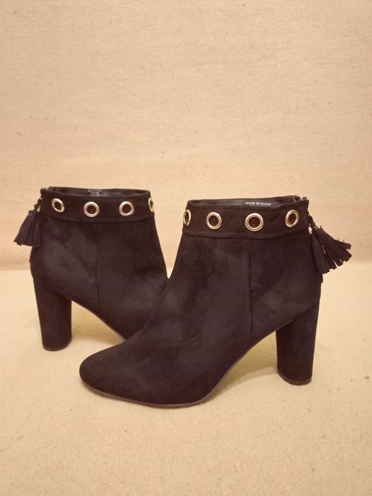 Buty kozaki firmy PEACOCKS roz. EU 41  warto !!