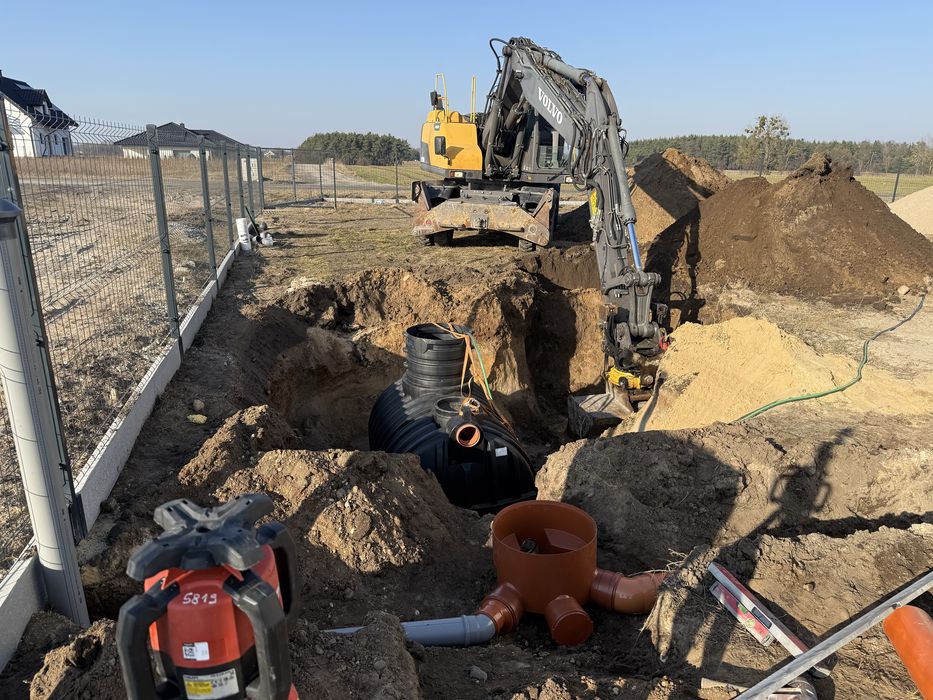 Budowa montaż przydomowych oczyszczalni ścieków osadników separatorów