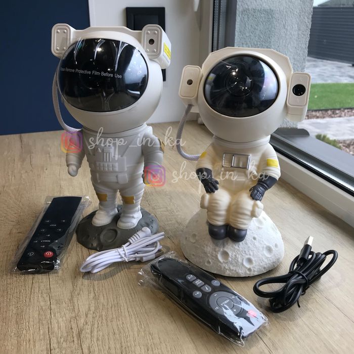 Астронавт, нічник, проектор, зіркове небо, в наявності!