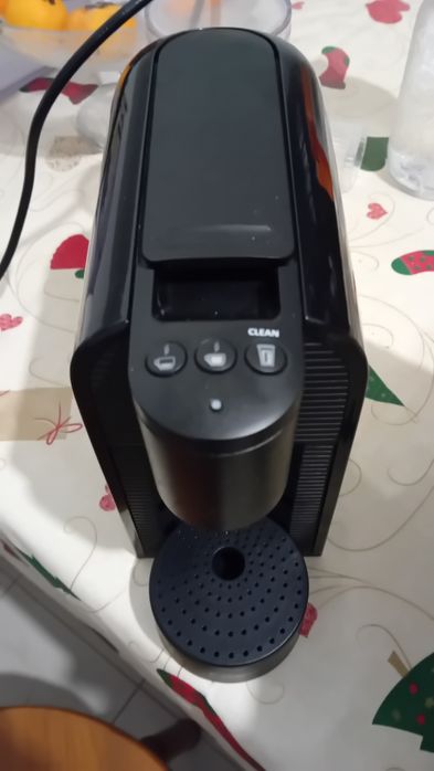 Máquina de café,  como nova, quase sem uso algum