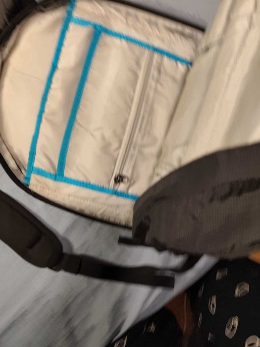 Mochila Thule EnRoute 18L – Laptop 15" – Preta