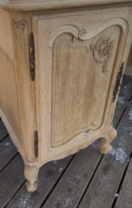 Dwustronne ludwikowskie biurko , stan surowy