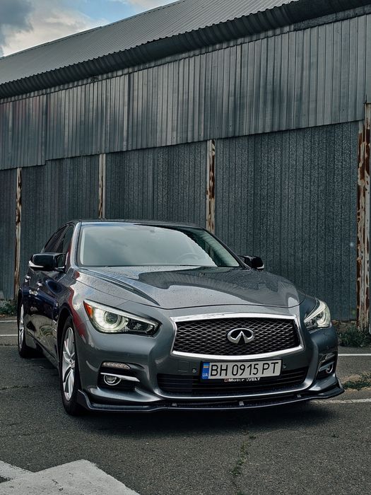 Infiniti q50 Premium 3.5 л гибрид Инфинити Hybrid