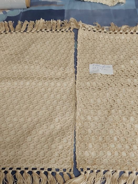 Par de almofadas em croché cor beje