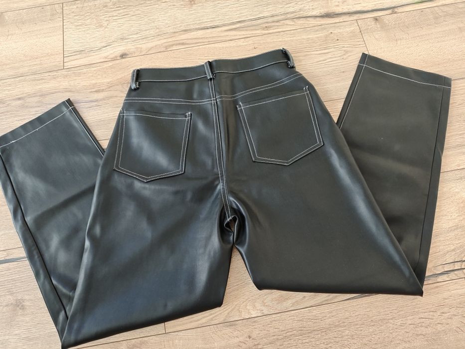 Spodnie z ecoskóry r.S/M