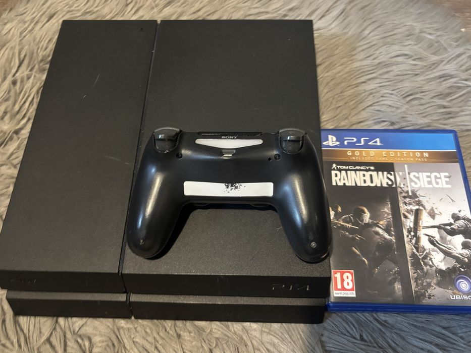 Ps4 1tb + pad + gry