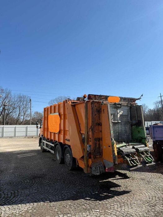 Сміттєвоз (Мусоровоз) Mercedes Benz